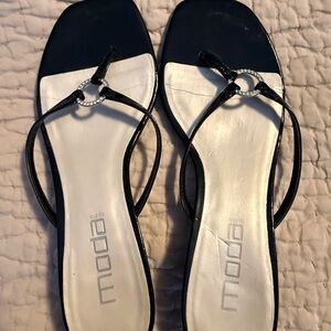 MARBLE Women's Black and White Sandals